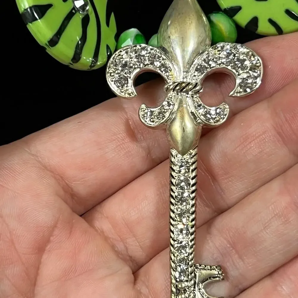 Handmade Green Zebra Beaded Necklace Rhinestone Magnetic Key Pendant OOAK 14”